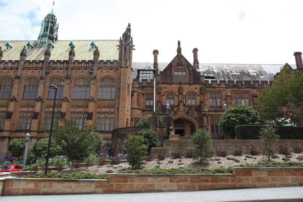 The Quadrangle Building - Sydney University (26/11/2013)