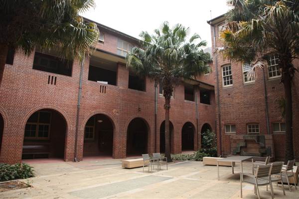 Old Teacher's College - The University of Sydney (27/11/2013)
