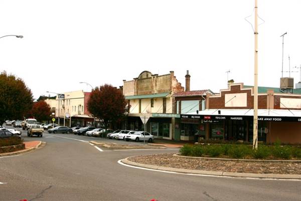 Crookwell - Town near Hopeful Ranch Olive Farm. (6/03/2014 - Credits: Keira Archer for Luke Torrevillas)