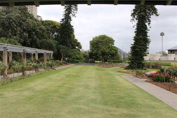 Rose Garden & Pavilion - Royal Botanic Garden Sydney (24/10/2014)