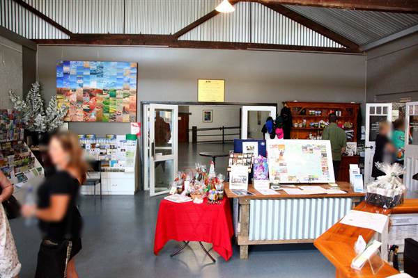 Cootamundra Arts Centre - Cootamundra Arts Centre. Great location for production centre or home base. (16/12/2014)