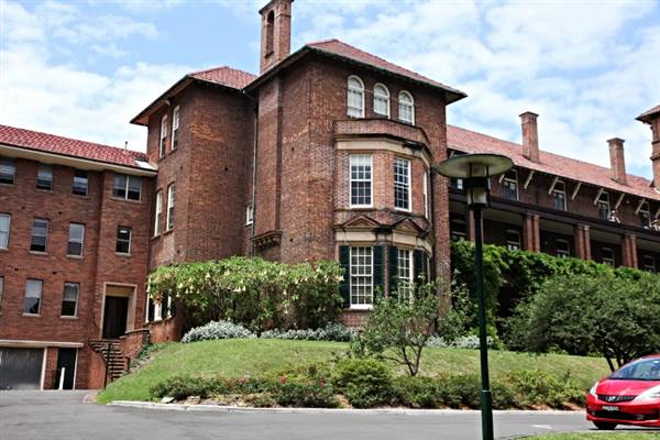 Women's College - Sydney University (27/11/2013)