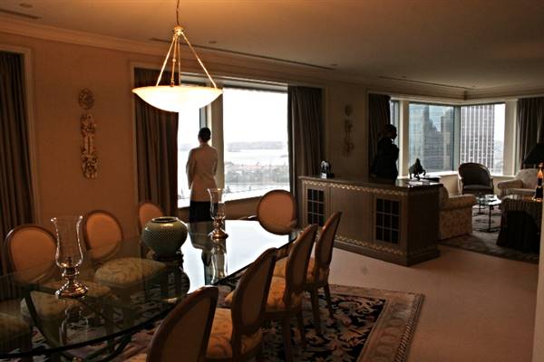 Shangri-La Hotel - Room 3511 (16/12/2006 - Credits: Lisa Scope)