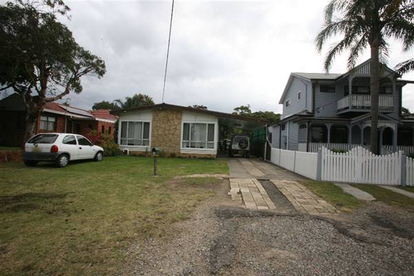Kurnell Neighbourhood (12/03/2012 - Credits: Lisa Scope)