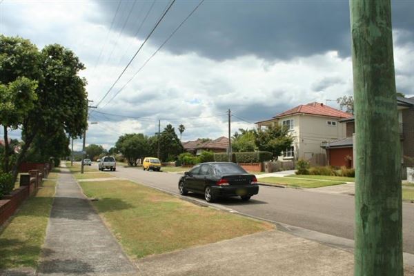 Ermington neighbourhood (3/02/2011 - Credits: Lisa Scope)