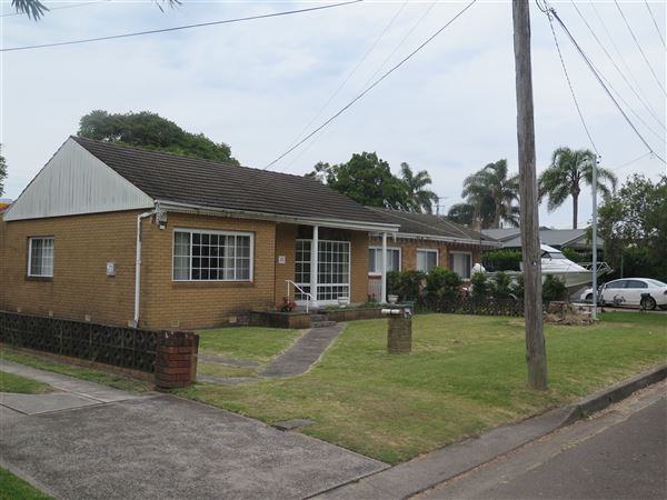 North Narrabeen neighbourhood (9/12/2015 - Credits: Peter Hicks)