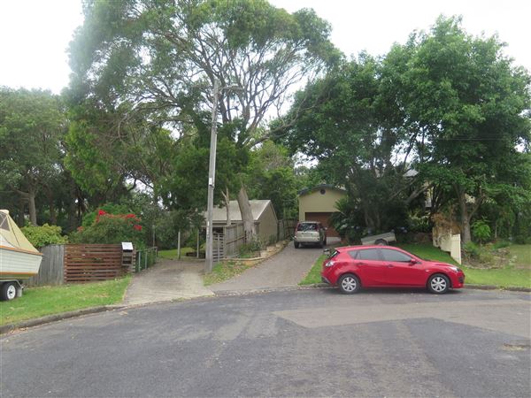 Mona Vale neighborhood (8/12/2015 - Credits: Peter Hicks)