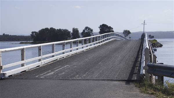 Wallaga Lake Bridge (18/11/2015 - Credits: Shannon Wheeler)