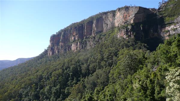 BLUE MOUNTAINS AERIALS (5/07/2016 - Credits: Mary Barltrop)