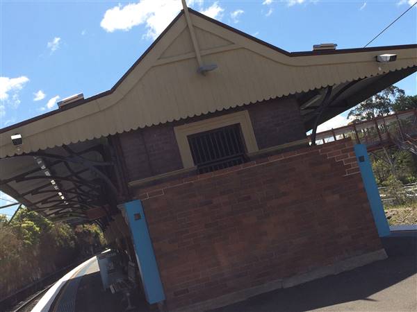 Hazelbrook Railway Station (25/10/2016)