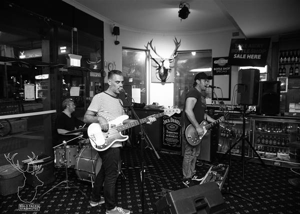 Bald Faced Stag Hotel (8/01/2017)