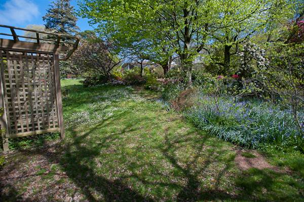 Lady Fairfax Gardens (28/02/2013 10:11:34 AM)