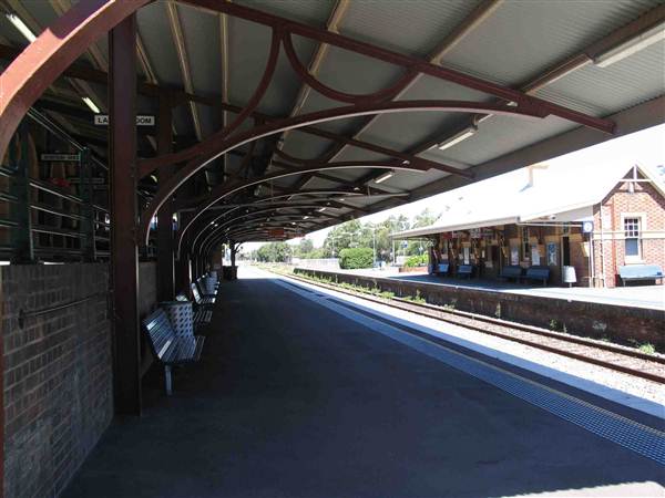 Maitland Railway Station (28/02/2013 1:53:02 PM)