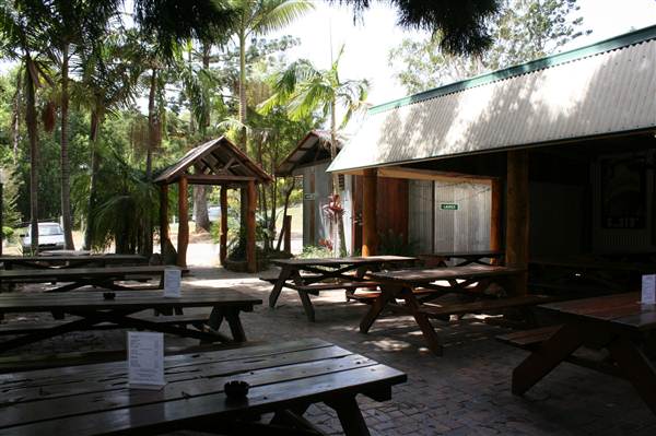 Mount Warning Hotel (28/02/2013 4:15:48 PM)