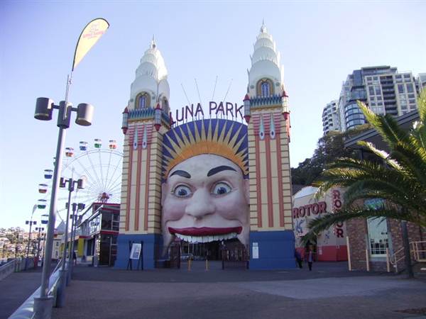 Luna Park (1/03/2013 10:45:03 AM)