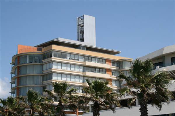 BONDI BEACH BUILDINGS (1/03/2013 11:01:54 AM)