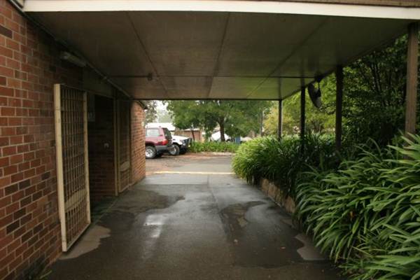 Loreto, Normanhurst (1/03/2013 11:03:57 AM)