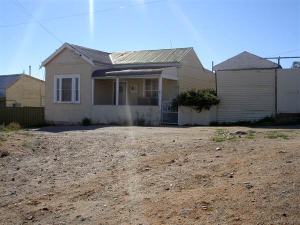 Broken Hill - Houses (1/03/2013 6:52:26 PM)
