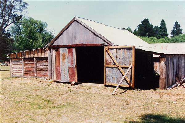 Currango Homestead (4/03/2013 12:12:33 PM)