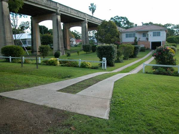 Greave Street, Grafton (5/03/2013 11:13:44 AM)