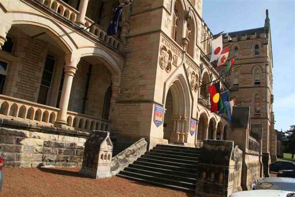 ICMS - International College of Management, Sydney (5/03/2013 9:00:32 PM)