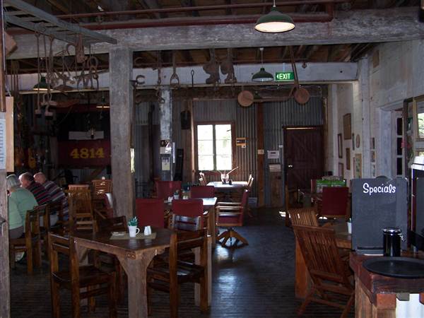 Junee Licorice and Chocolate Factory (5/03/2013 11:23:38 PM)