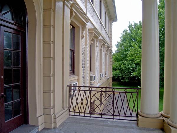 Old BHP Administration Building (6/03/2013 3:57:06 PM)
