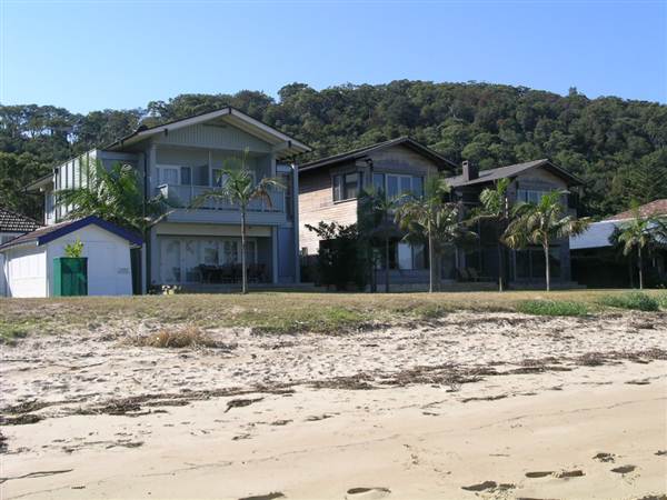 Sandy Beach (6/03/2013 11:39:22 PM)