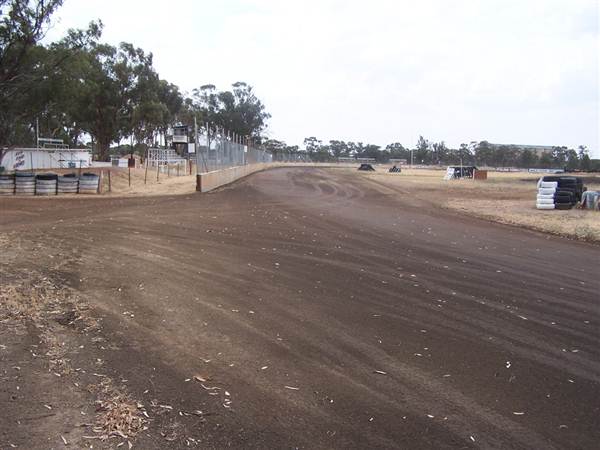 Lone Pine Speedway (7/03/2013 10:25:28 AM)