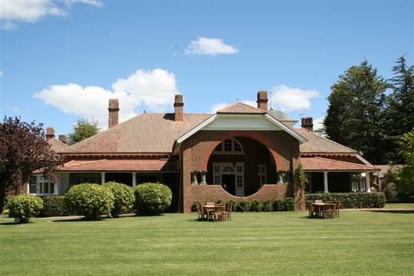 Petersons Armidale Winery & Guesthouse (9/03/2013 1:08:14 AM)