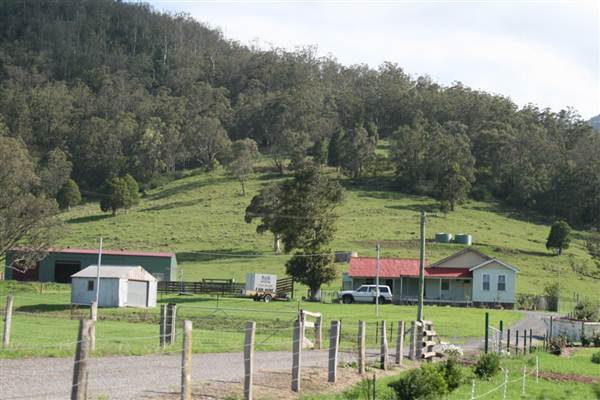Tullimbar Village (9/03/2013 10:14:26 PM)