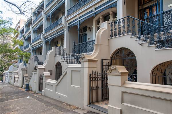 Period Buildings in Potts Point (10/03/2013 2:52:58 PM)