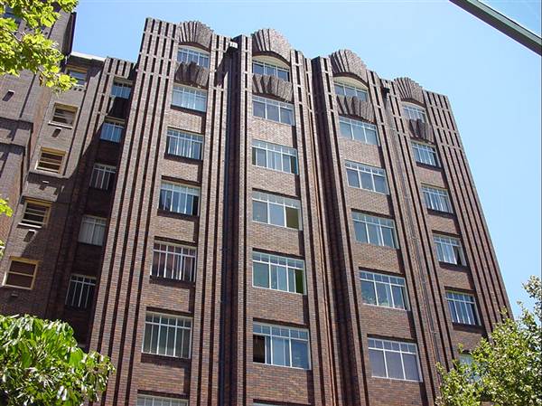 Apartment Buildings in Potts Point (10/03/2013 2:54:00 PM)