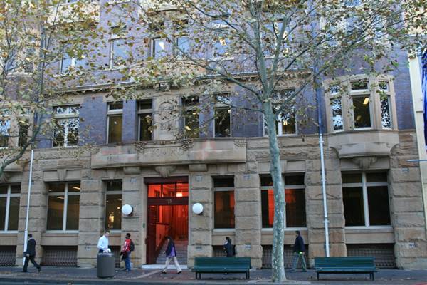 Sydney CBD - Macquarie Street (10/03/2013 9:58:36 PM)
