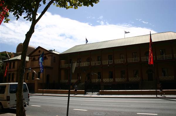 Sydney CBD - Macquarie Street (10/03/2013 10:01:46 PM)