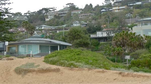 Whale Beach Mansions (11/03/2013 10:02:00 AM)