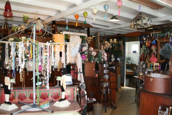 Brunswick Heads - Town/Shops (25/04/2013)