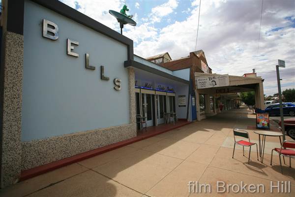 Bells Milk Bar (16/02/2009 - Credits: Mason Curtis)