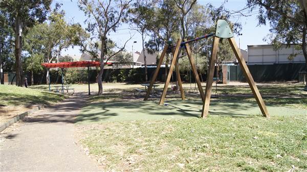 Bondi Junction Park - Gowrie Street (12/10/2013 - Credits: Screen NSW)