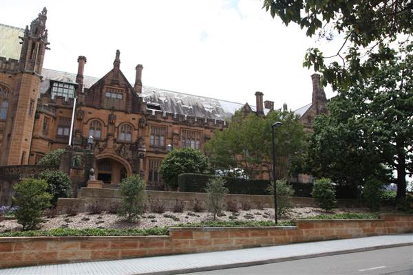 The Quadrangle Building - Sydney University (26/11/2013)