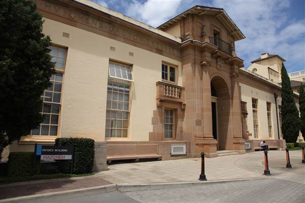 School of Physics - Sydney University (27/11/2013)