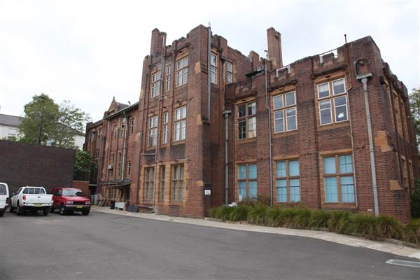 R.D. Watt Building (27/11/2013)