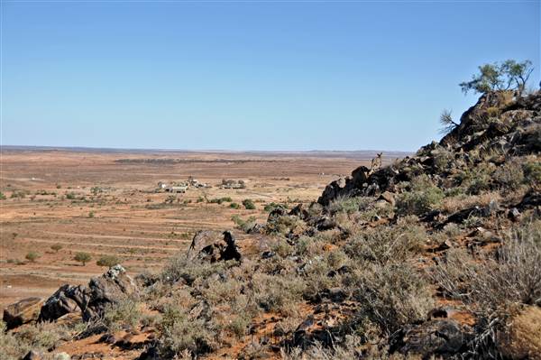 Pinnacles - Broken Hill (2/02/2009 - Credits: Mason Curtis)