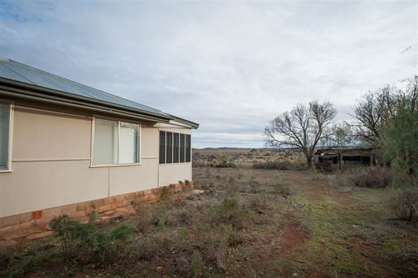 Mount Gipps Station (6/06/2013 - Credits: Colin McDougall)