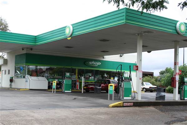 Petrol Stations (8/08/2015 3:04:56 AM)