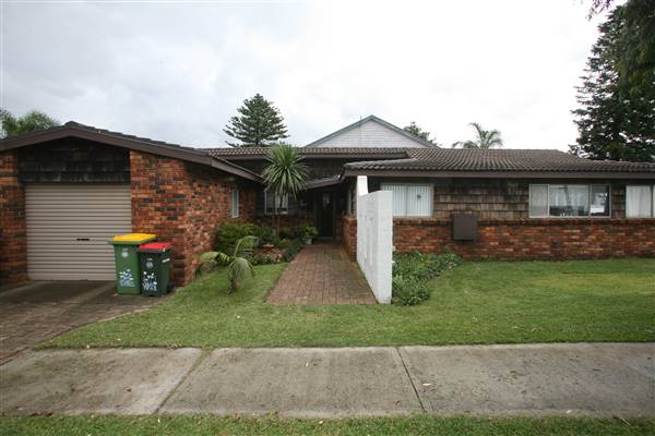 Kurnell Neighbourhood (12/03/2012 - Credits: Lisa Scope)