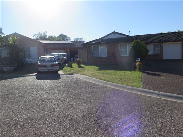 Kiama Downs neighbourhood - cul-de-sac 5 (7/12/2015)