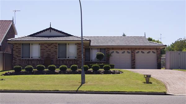 Quakers Hill Houses (9/03/2016 - Credits: Shannon Wheeler)