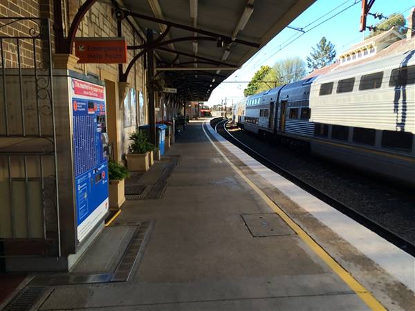MT VICTORIA RAILWAY STATION (25/10/2016)