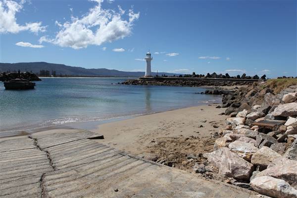Wollongong - Foreshore and Wharf (26/10/2016 - Credits: John Harris)